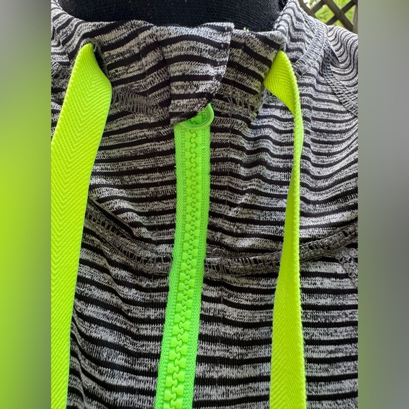 Lukka gray and black striped athletic zip up hoodie medium - Picture 7 of 9